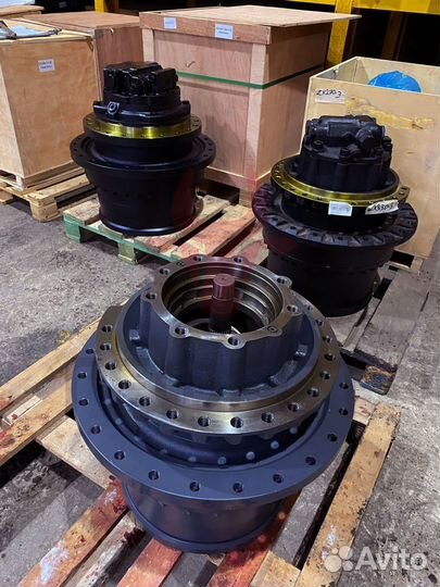 Редуктор хода Hitachi EX200LC-5HHE