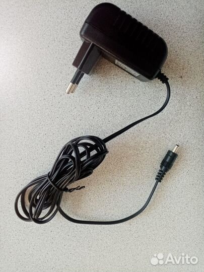 Сетевое зарядное устройство адаптер
