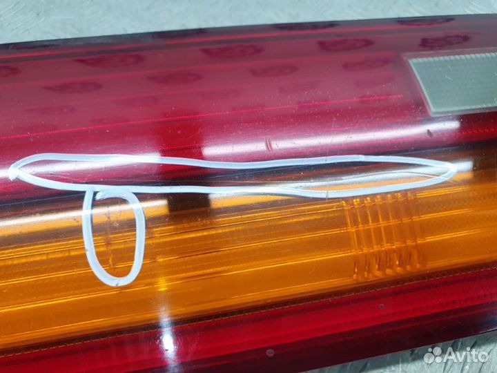 Фонарь центральный Toyota Crown ZS 143 2JZ GE 1992