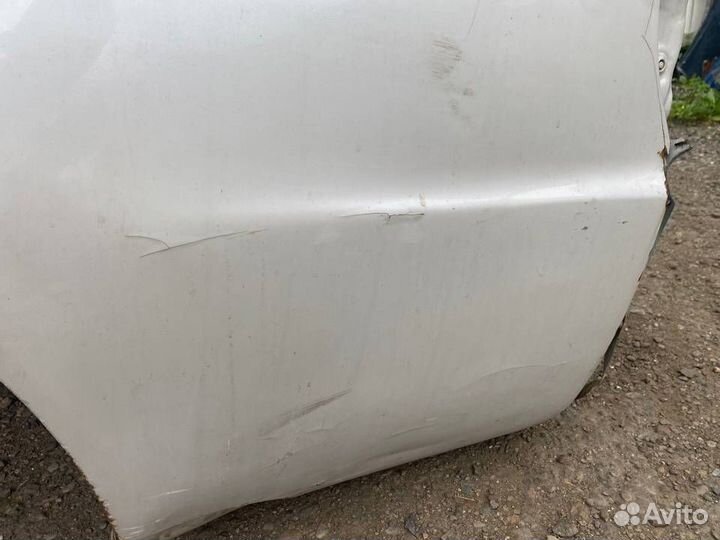 Крыло заднее L toyota exiv ST200