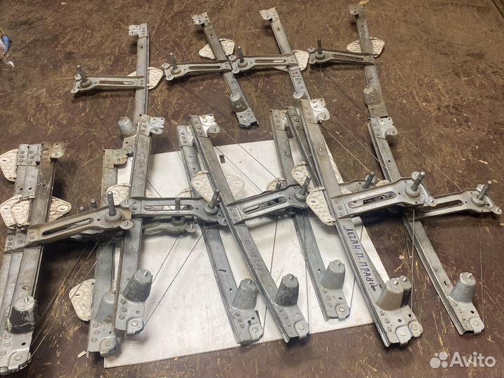 Стеклоподъемник передний Renault Logan 1