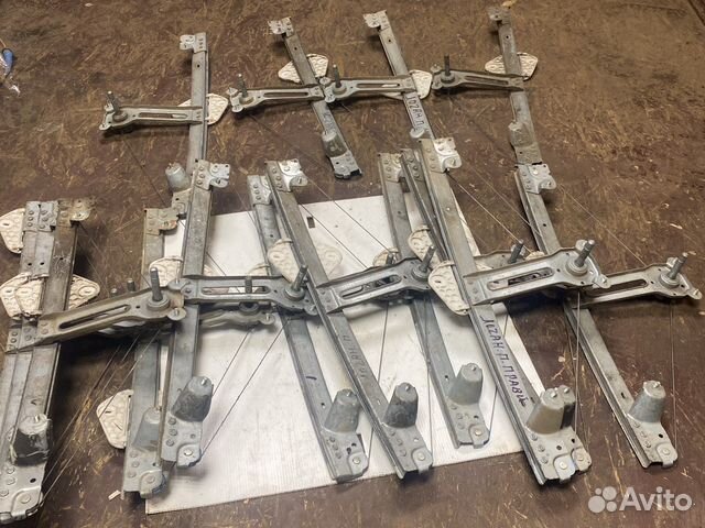 Стеклоподъемник передний Renault Logan 1