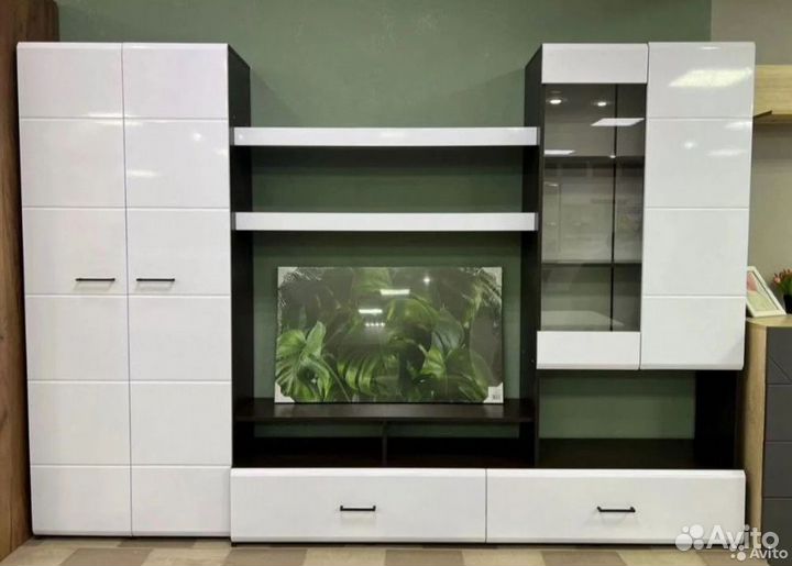 Стенка Альфа в гостиную