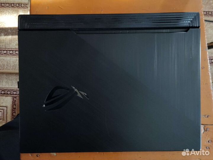 Asus ROG strix G512LW