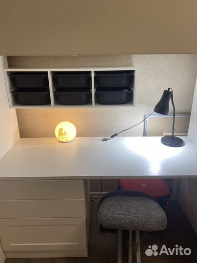 Детская кровать чердак со столом и шкафом IKEA