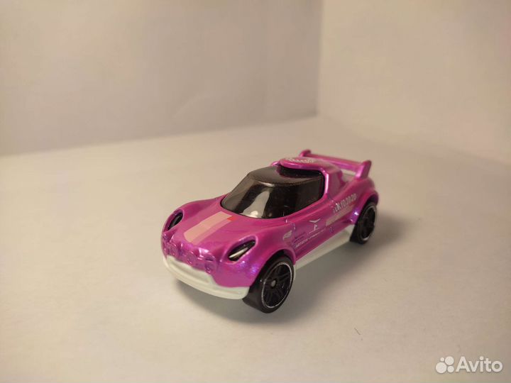 Hot wheels машинки