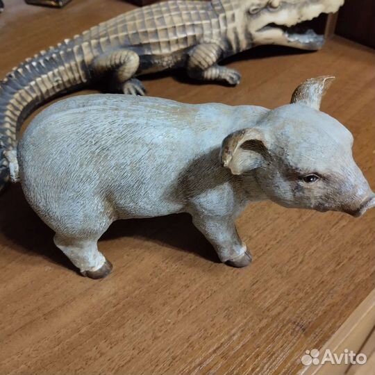Статуэтка свинка