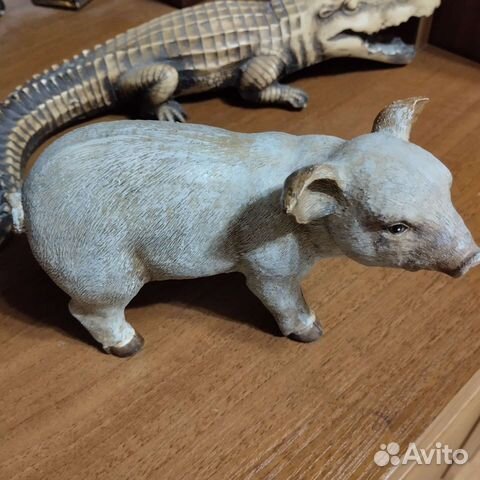 Статуэтка свинка