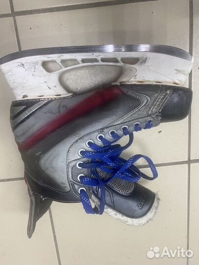 Хоккейные коньки