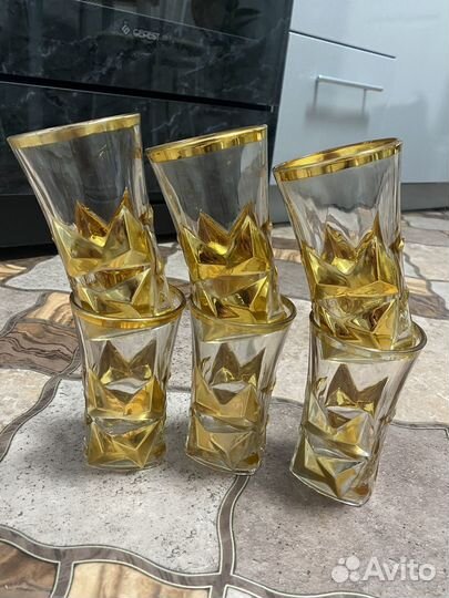 Стеклянные стаканы