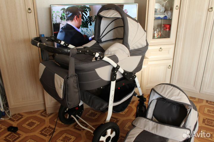 Детская коляска