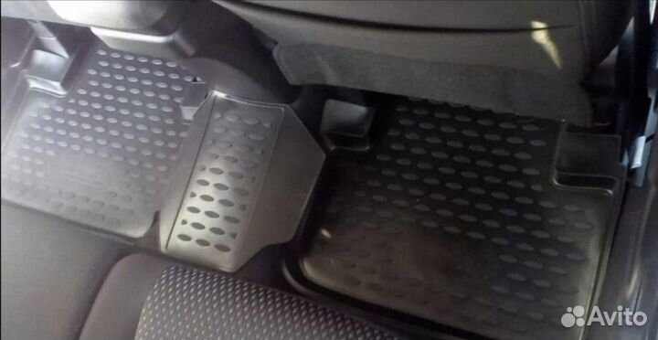 Автомобильные коврики резиновые