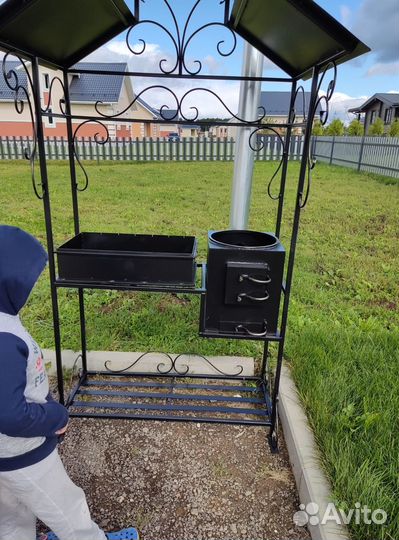 Мангал с крышей