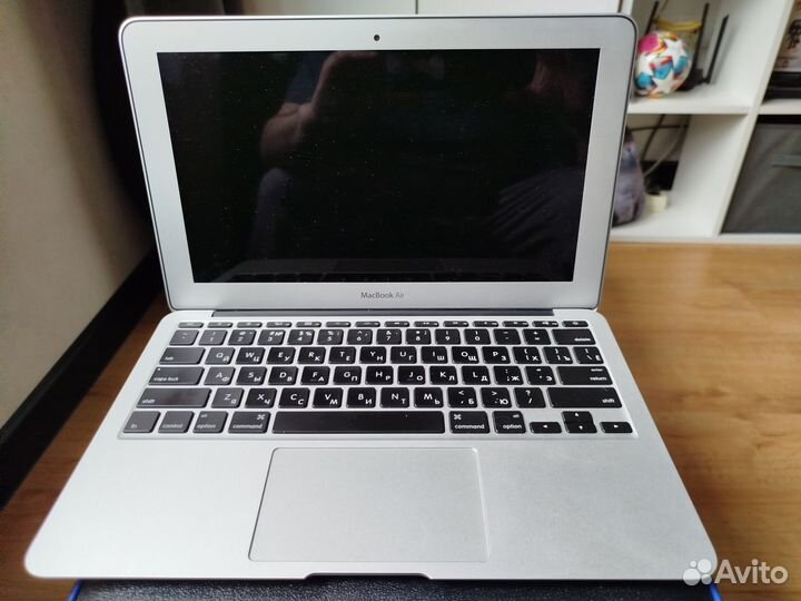 Apple MacBook Air 11 2011