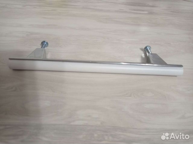 Дверная ручка мебельная