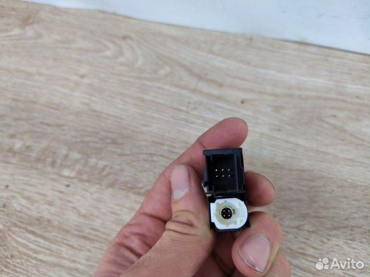 Разъем AUX Bmw 3 F30 N47D20 2013