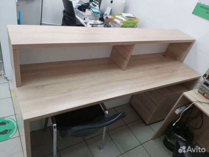 Стойка ресепшн,новая