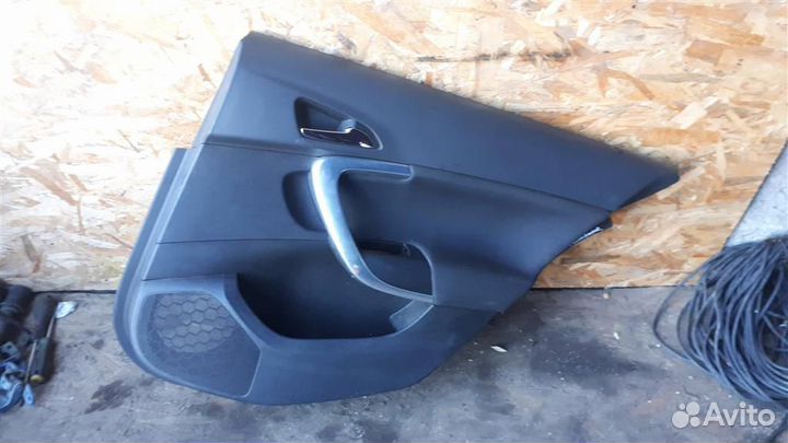 Обшивка двери задней правой Opel Insignia 2008-20