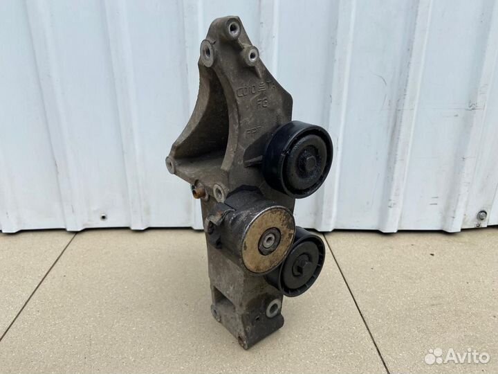 Кронштейн генератора fiat Albea