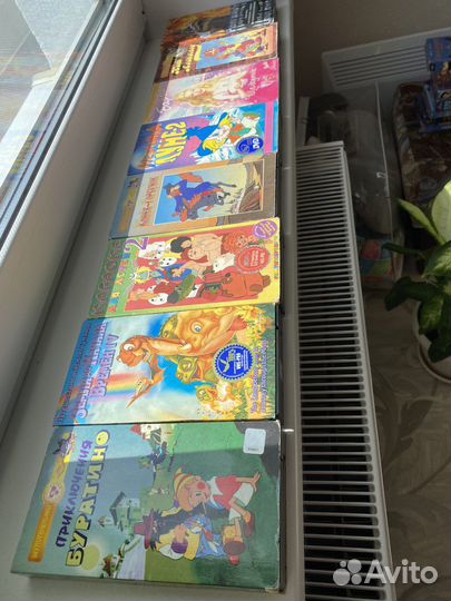 Видеокассеты с фильмами