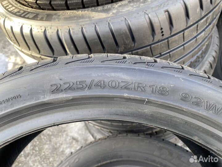 Delinte DH2 225/40 R18 92W