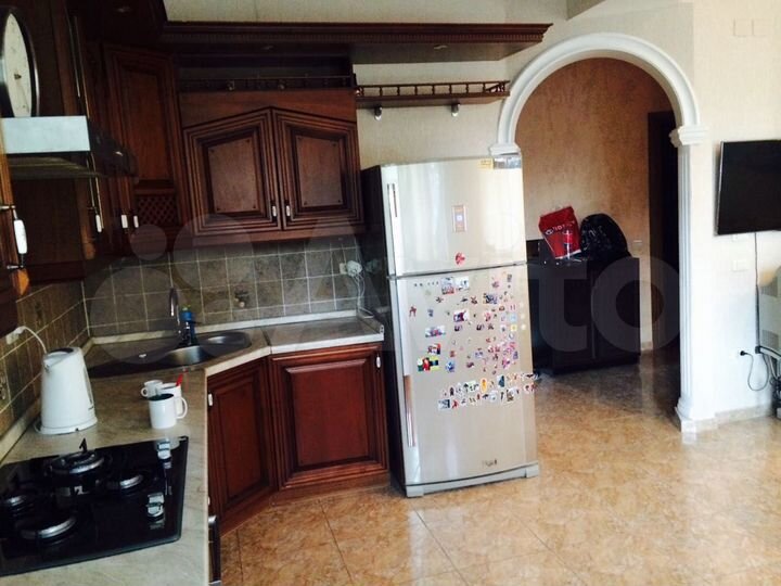 2-к. квартира, 60 м², 2/10 эт.