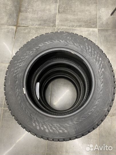 Nokian Tyres Hakkapeliitta 9 SUV 215/65 R16
