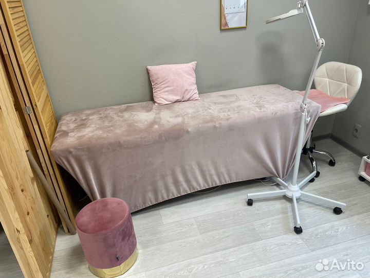 Аренда кушетки для наращивания ресниц