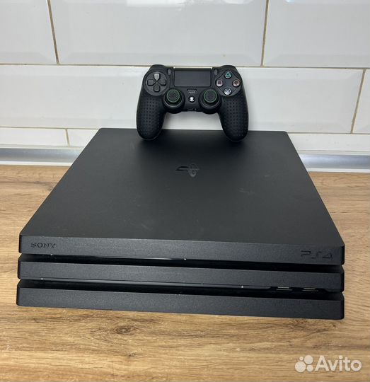 Sony PS4 pro 1tb с играми