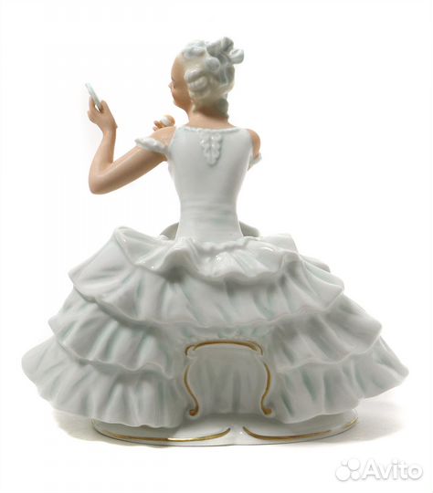Фарфоровая фигура Балерина с зеркалом. Schaubach K