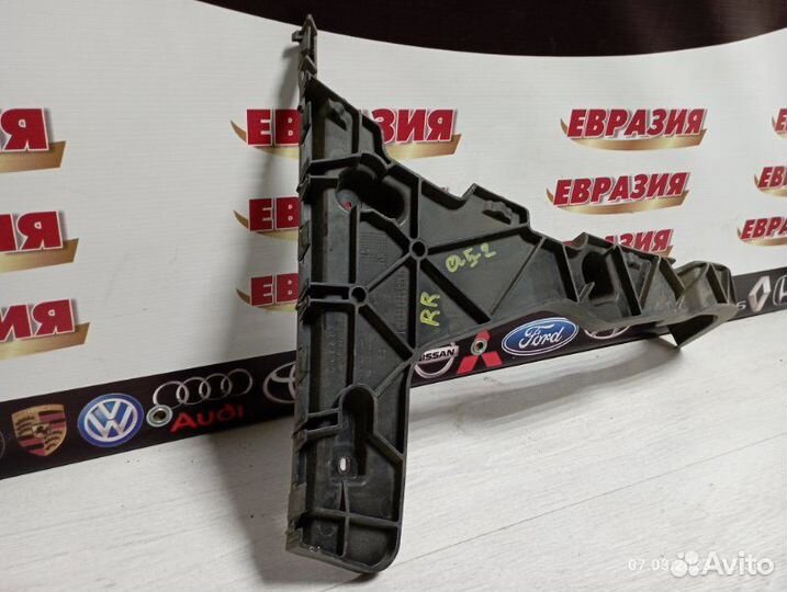 Крепление бампера заднее правое Audi Q5 8R cdnc