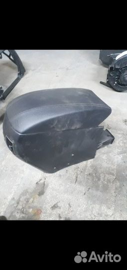 Подлокотник Hyundai Sonata VI