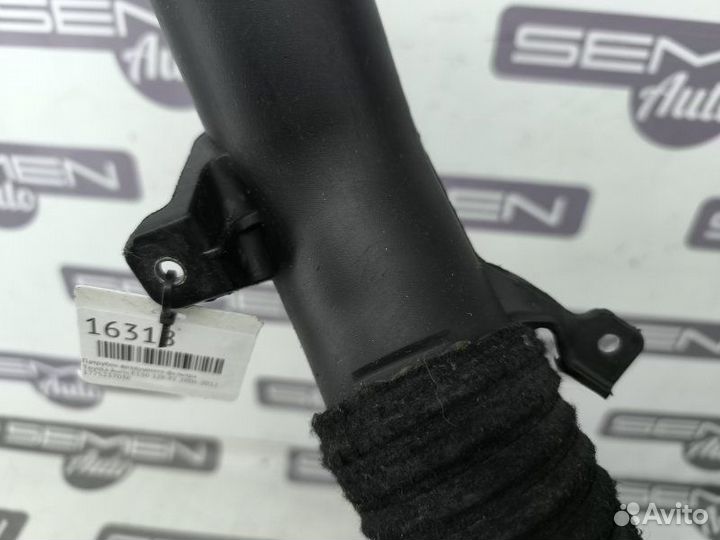 Патрубок воздушного фильтра Toyota Auris E150