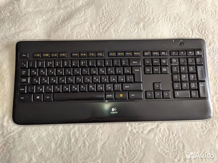 Logitech K800 Клавиши, детали, разбор