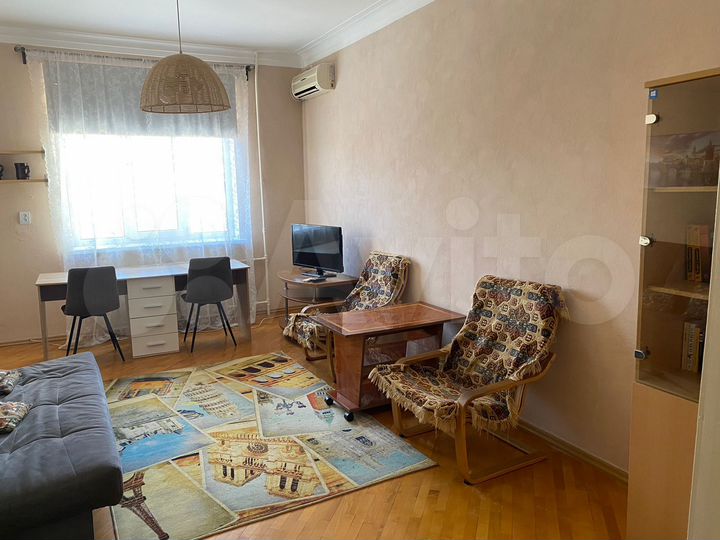 2-к. квартира, 50 м², 2/3 эт.