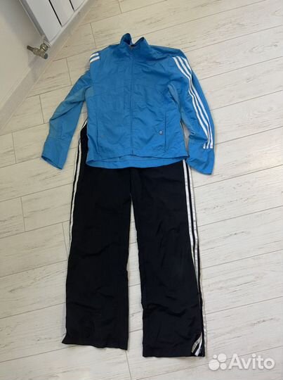 Костюм спортивный