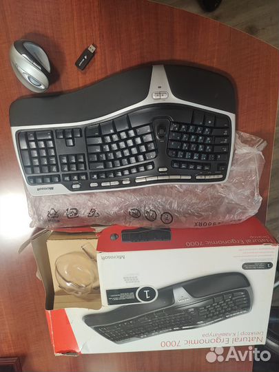 Беспроводная клавиатура и мышь microsoft