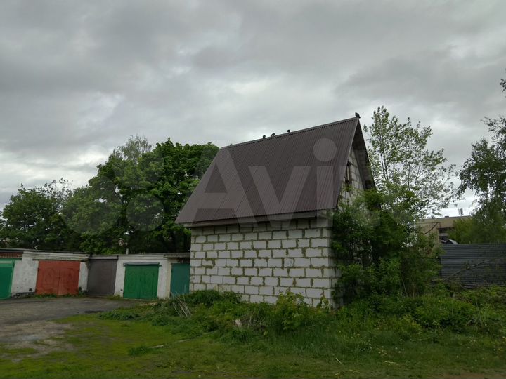 Гараж, > 30 м²