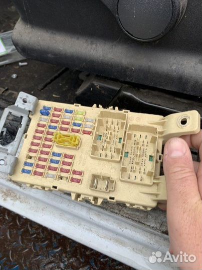 Блок предохранителей Kia Venga