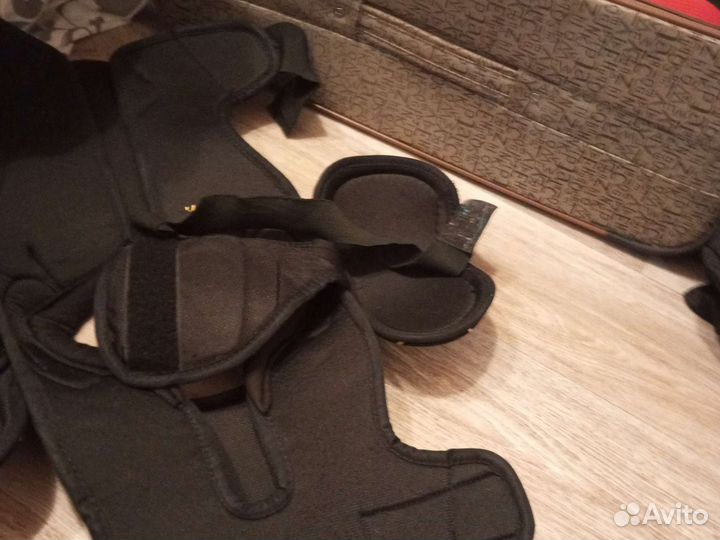 Нагрудник хоккейный Easton