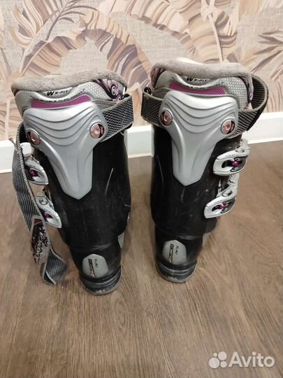Горнолыжные ботинки
