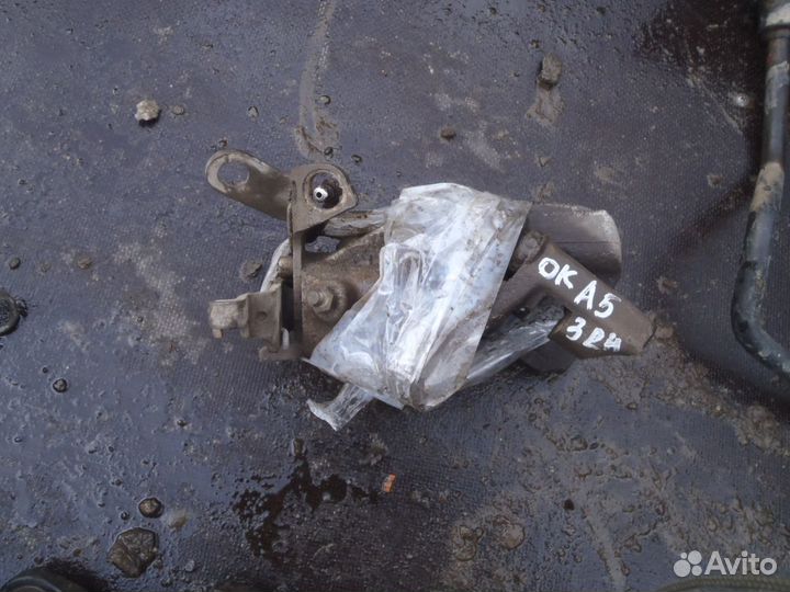 Суппорт задний Octavia (A5 1Z) 1K0615424J