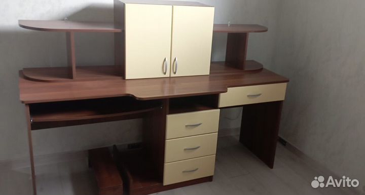 Компьютерный стол