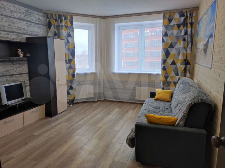 1-к. квартира, 43 м², 8/17 эт.