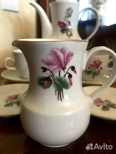 Фарфор Гдр, чашки тарелки молочник