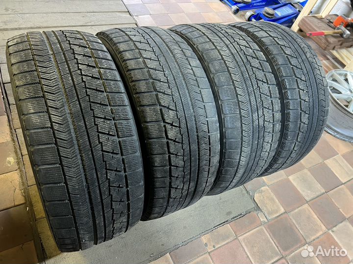 Bridgestone Blizzak VRX 245/45 R18