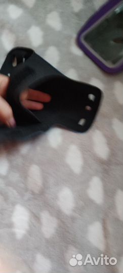 Чехлы для телефона на руку