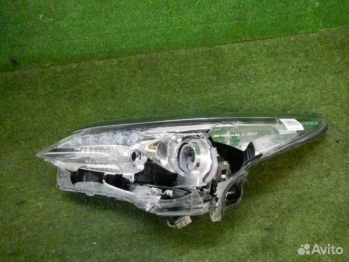 Фара левая Toyota Fortuner II (2015-2020) LED