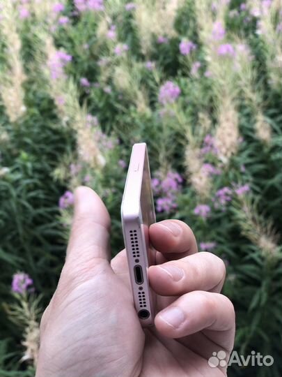 Смартфон iPhone SE 32Gb