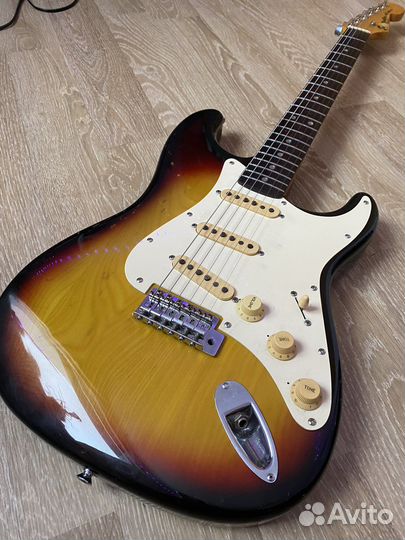 Электрогитара Yamaha SR 400s. Япония
